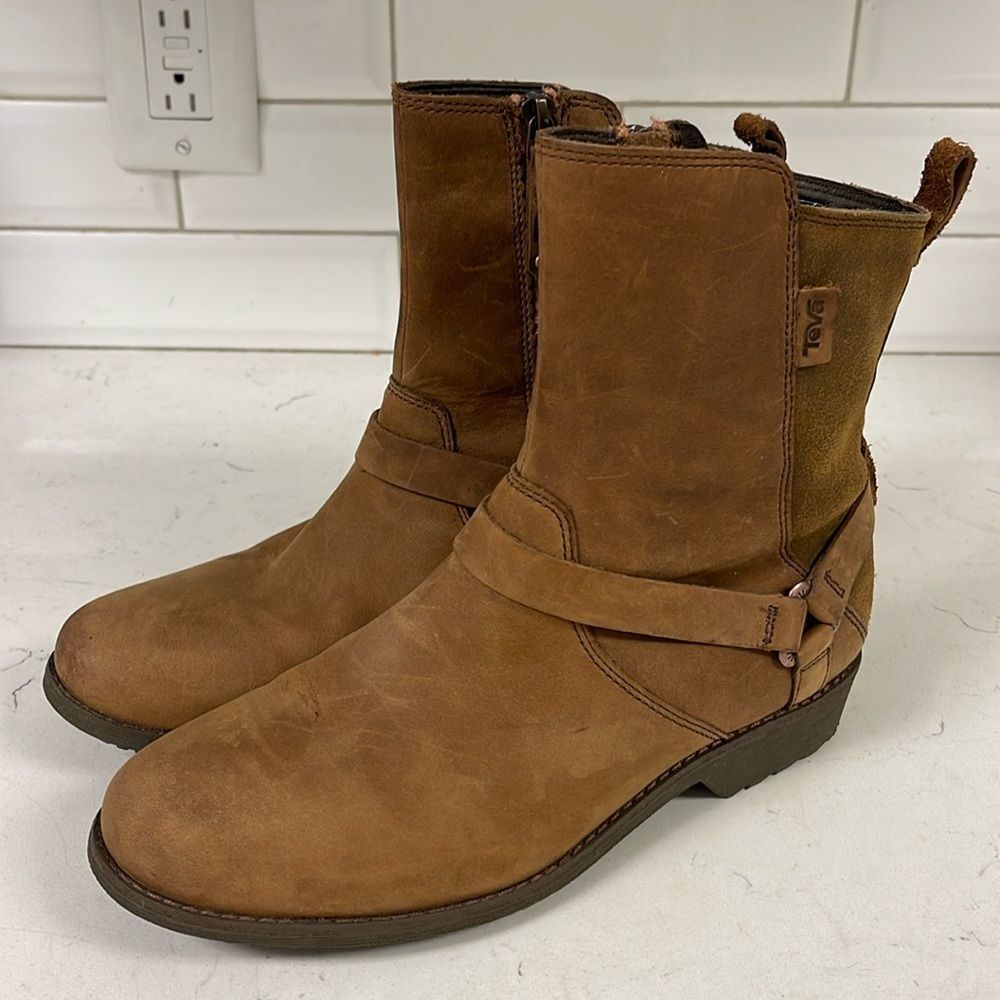 Teva Women's De La Vina Dos Mid 1017145 Size 8.5